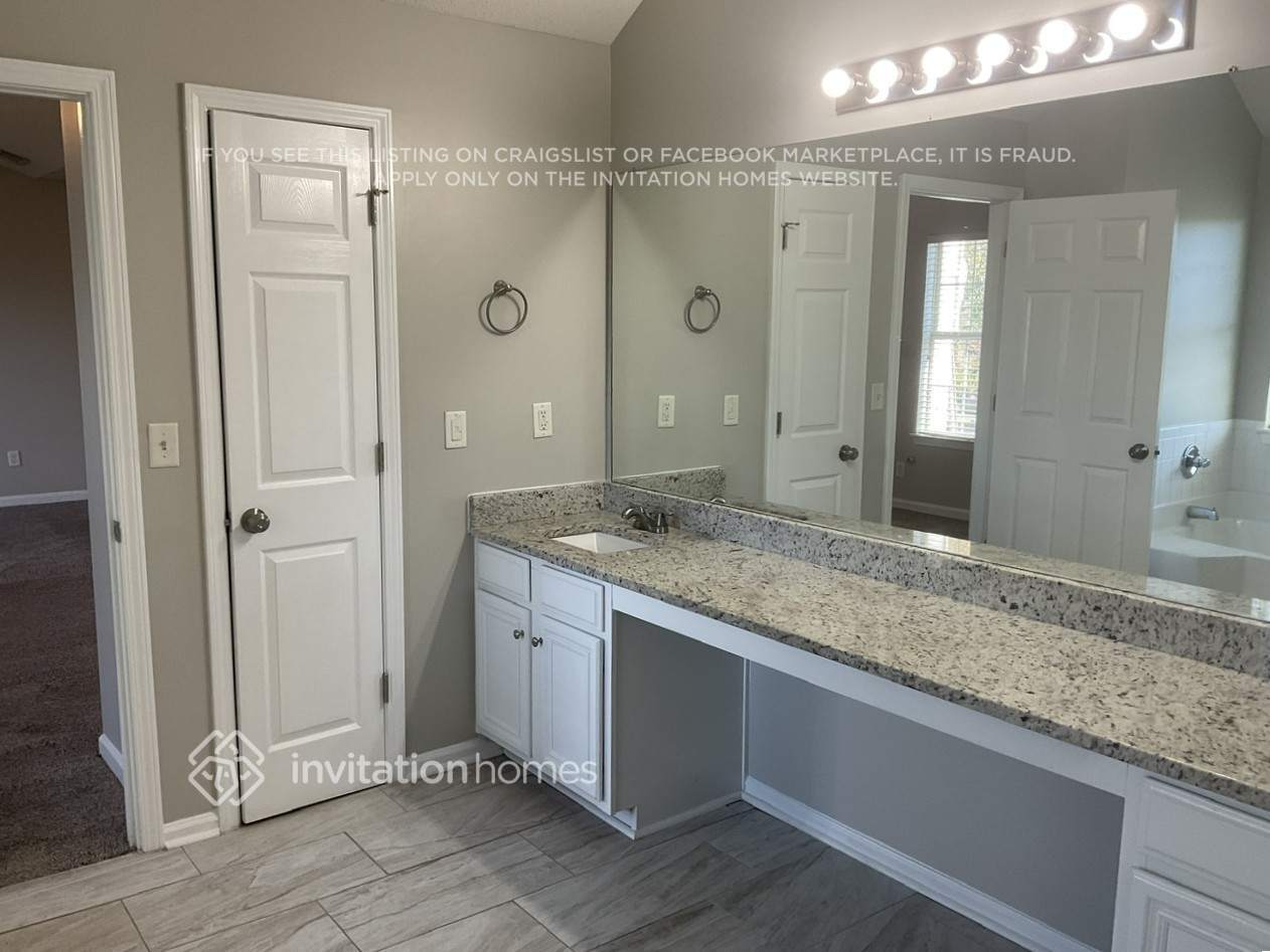 Building Photo - 6813 Fireside Ln