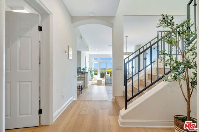 Building Photo - 6412 Lunita Rd