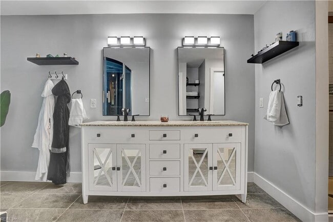 Building Photo - 1780 Valhalla Arch