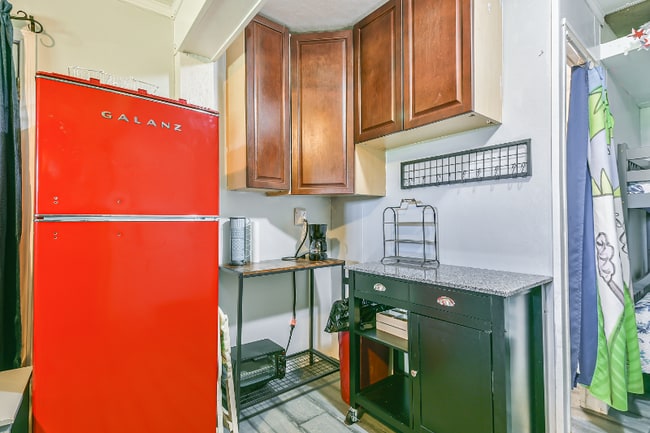 Building Photo - 3919 San Jacinto Dr