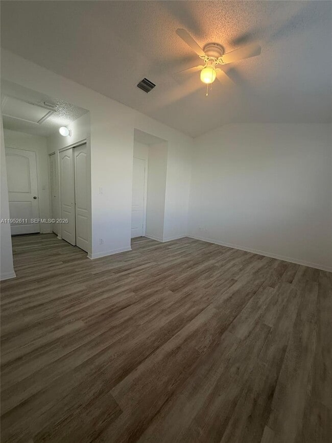 Building Photo - 21300 NE 8th Ct