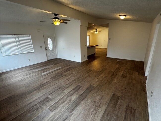 Building Photo - 1103 Copper Dr