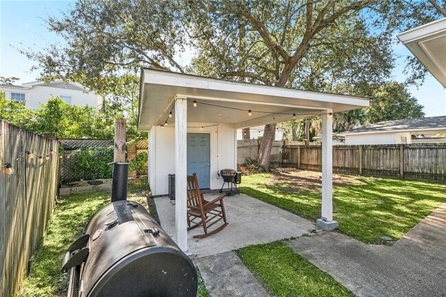 Building Photo - 940 Florida Blvd