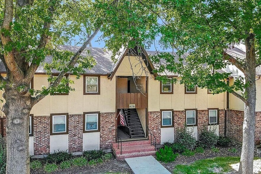 Building Photo - 6216 Robinson St