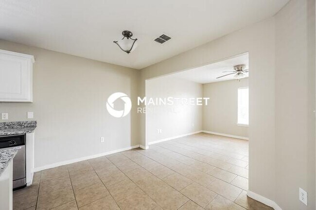 Building Photo - 3 Bedroom Pet-Friendly Home in San Antonio, TX with Main Street Renewal
