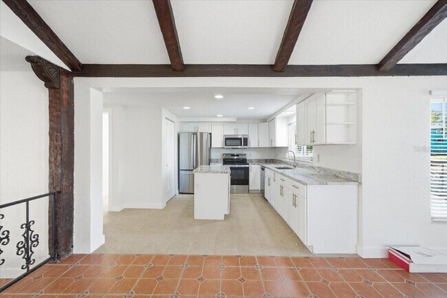 Building Photo - 7527 Hatteras Dr