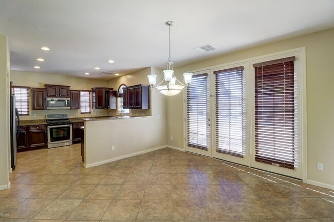Building Photo - 15359 W Columbine Dr