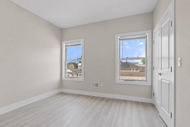 Building Photo - 4805 Aschoff Pl