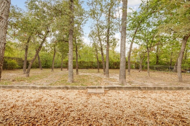 Building Photo - AUGUST PRE-LEASE! 3 bed, 2 bath home in Eastgate!