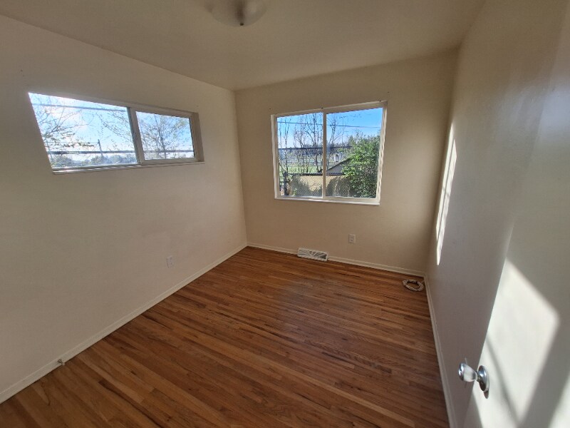 Building Photo - 2172 Reed Dr