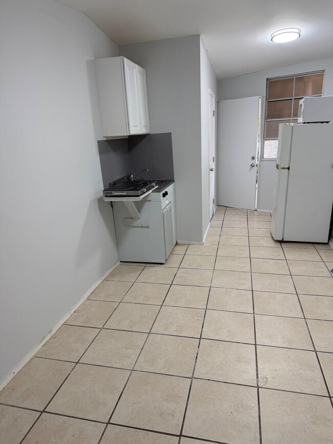 Building Photo - 2170 SW 51st Pl