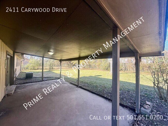 Building Photo - 2411 Carywood Dr
