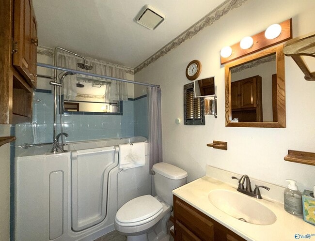 Building Photo - 743 W Arbor Dr NW