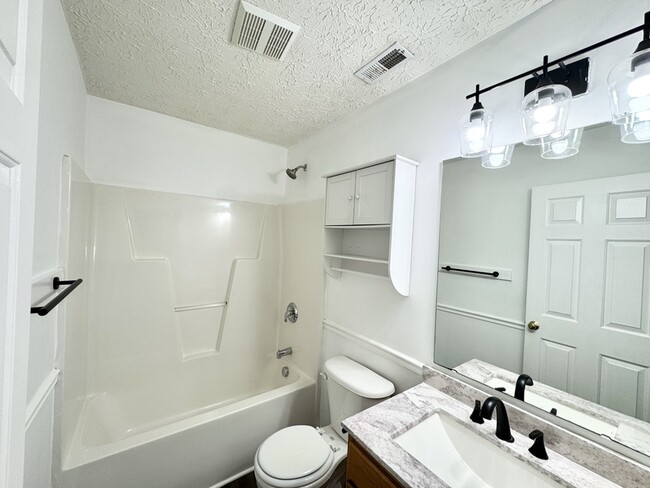 Building Photo - 505 Clearfield Dr