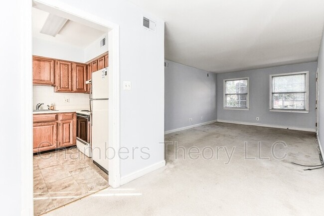 Building Photo - 2603 Arlington Blvd