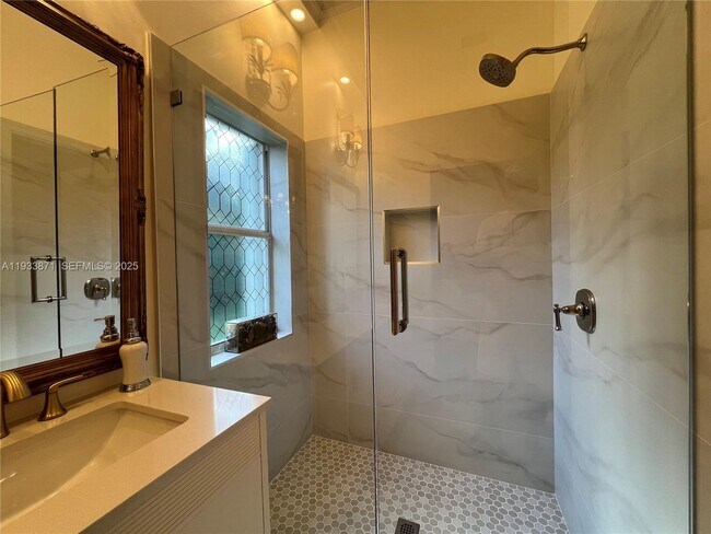 Building Photo - 3809 Eagle Ct