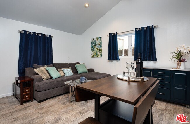 Building Photo - 8308 Flight Ave