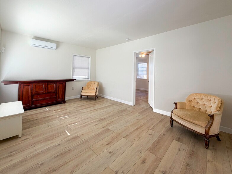 (A) Living Room - 1722 E Victoria Ave