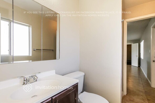 Building Photo - 4214 W Stella Ln