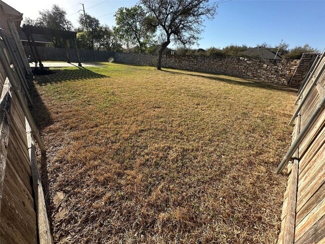 Building Photo - 401 Silent Spring Dr