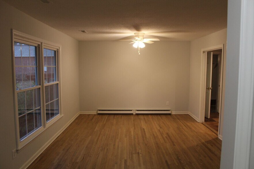 Building Photo - 3030 Studley Rd