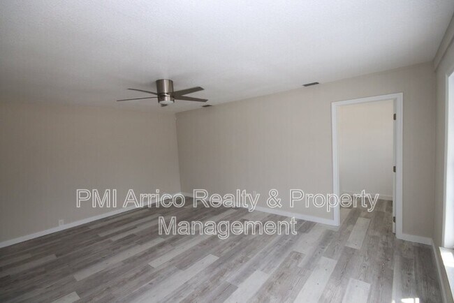 Building Photo - 671 Allegheny Dr