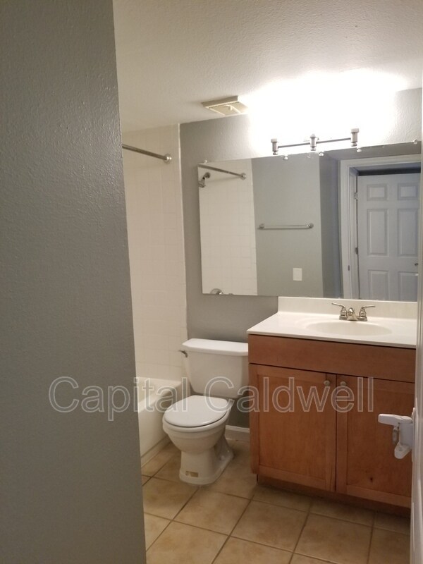 Building Photo - 2500 Winding Creek Blvd