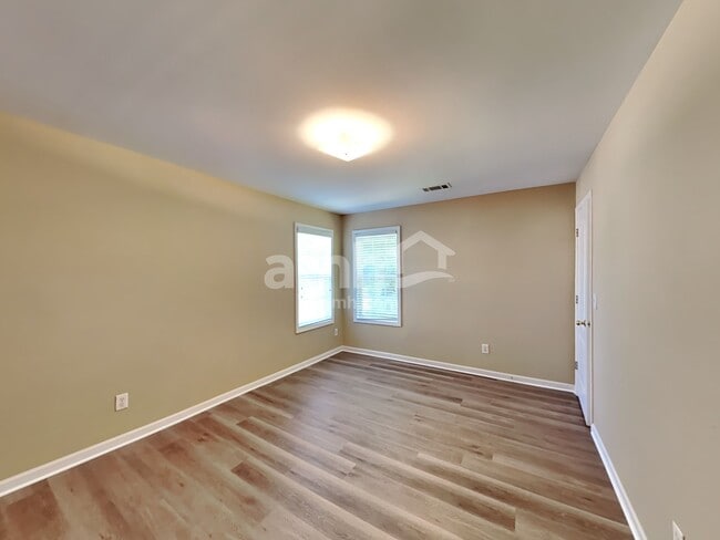 Building Photo - 1990 Turtle Creek Way