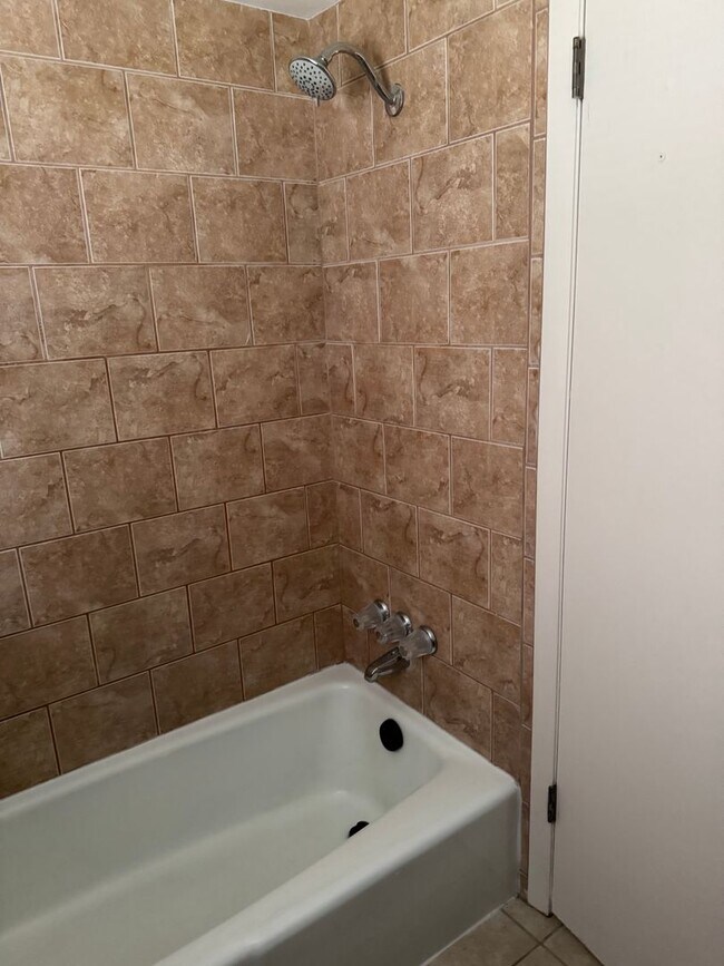 Building Photo - 4763-4765 Nugent Dr