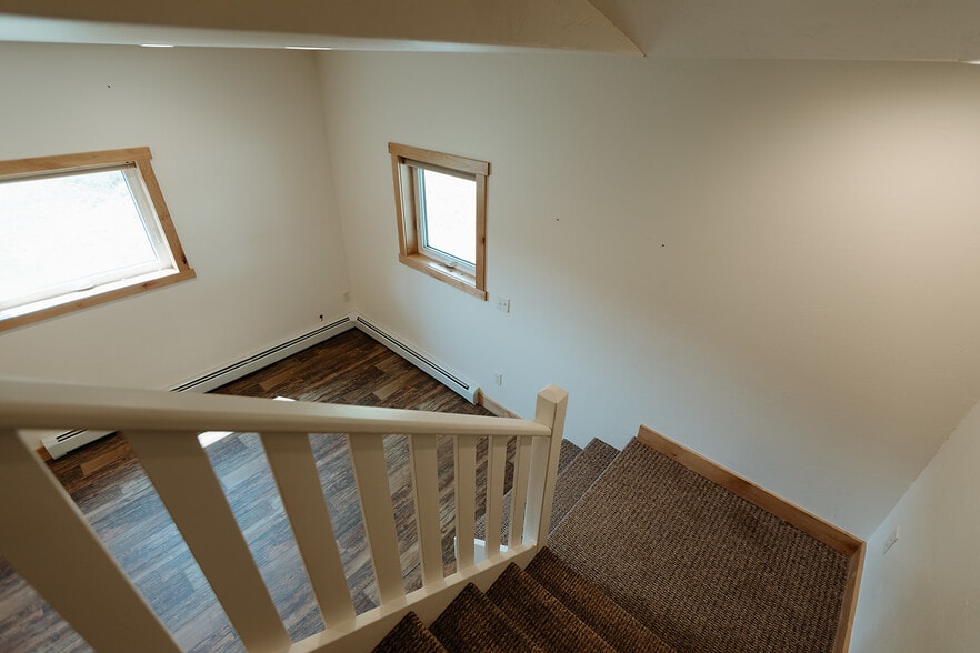 Building Photo - 120 Lasso Ln