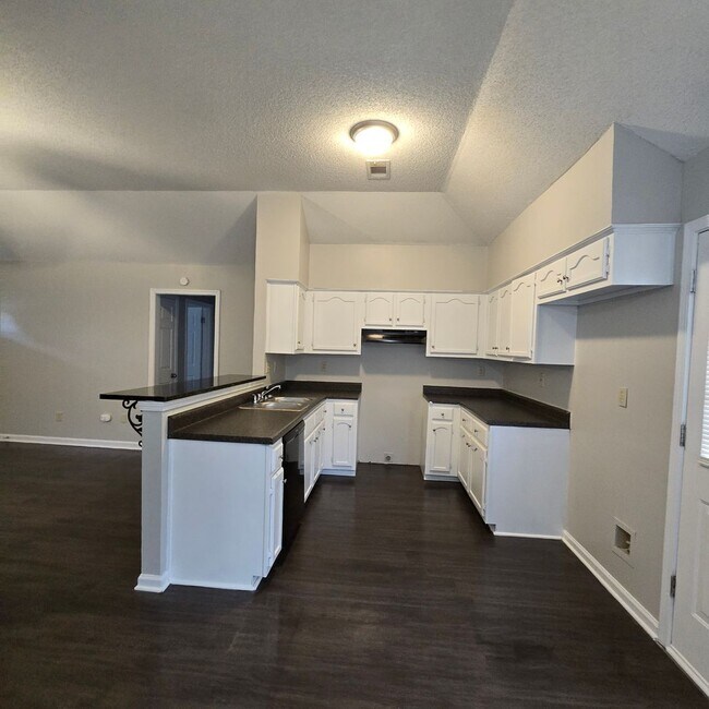 Building Photo - 4803 Greenside Rd