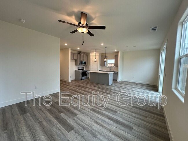 Building Photo - 6925 W Grove Ave