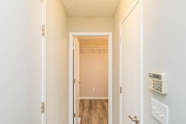 Building Photo - 5609 Blandon