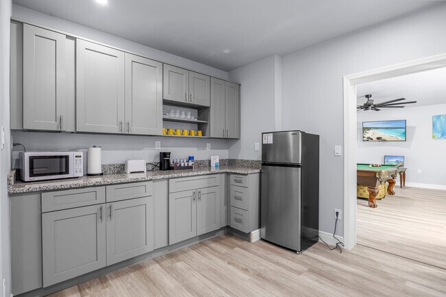 Building Photo - 6403 South Highway A1A-SI ID1044471P