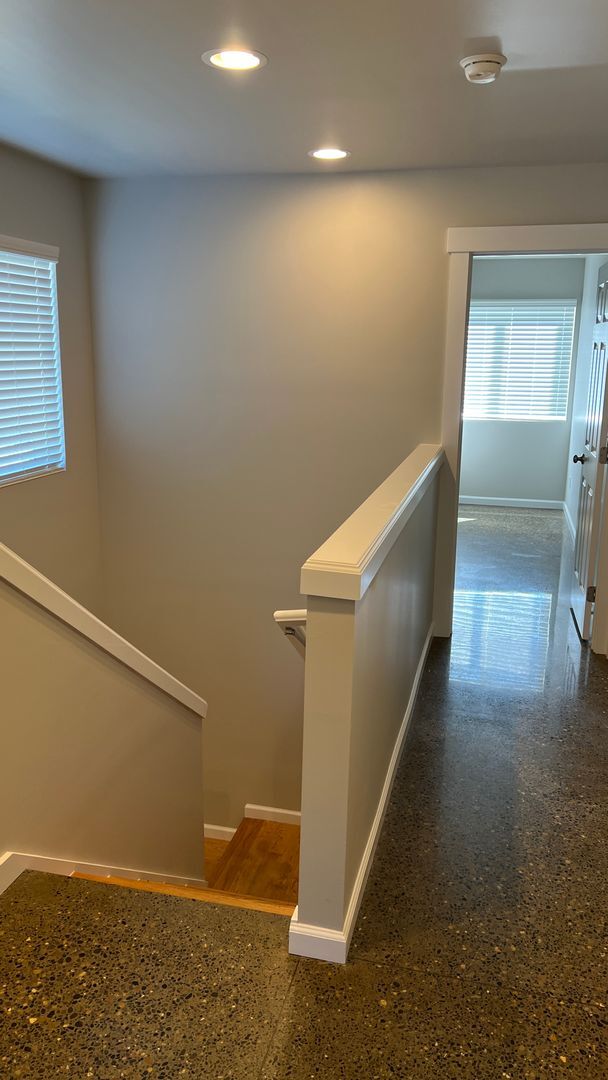 Building Photo - Charming 3-Bed Duplex with 2.5 Baths & 1600 Sq Ft - Prime Tacoma Location!