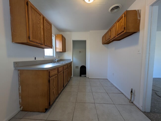 Building Photo - 529 Nebraska Ave