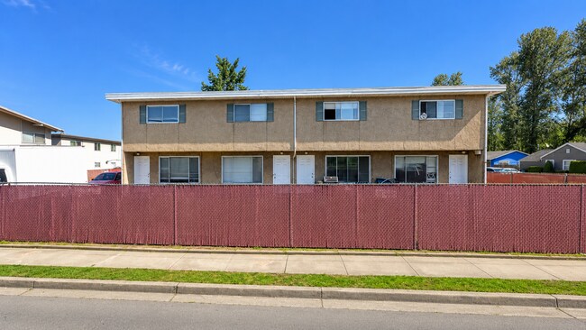Building Photo - 703 Woodford Ave N
