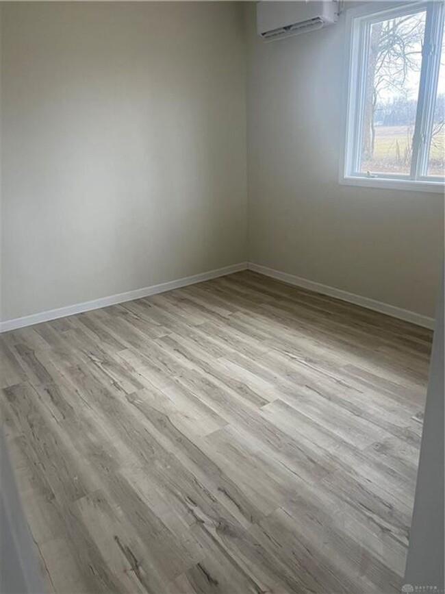 Building Photo - Family Home for Rent in Jamestown