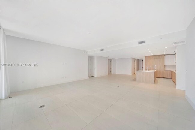 Building Photo - 153 N Seabreeze Blvd