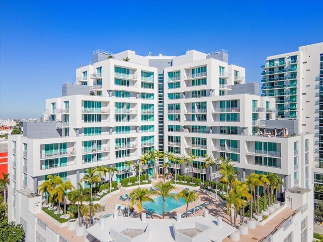 Building Photo - 350 NE 24th St