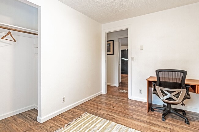 Building Photo - Fully Remodeled 3BR/1BA in the Heart of Bend