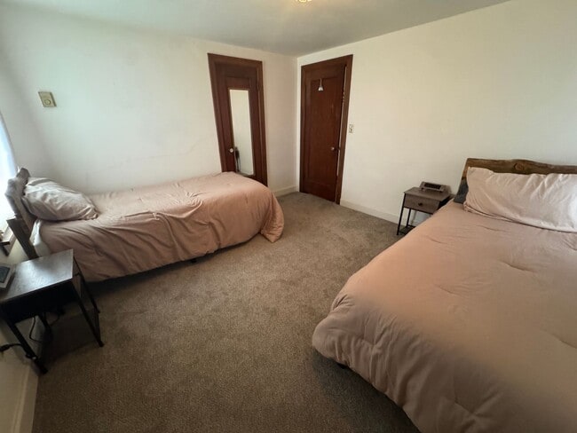 Building Photo - Farmhouse Short Term Partially Furnished (Available now through September)