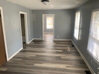 Building Photo - Newly renovated 1 bed 1 bath in the heart ...