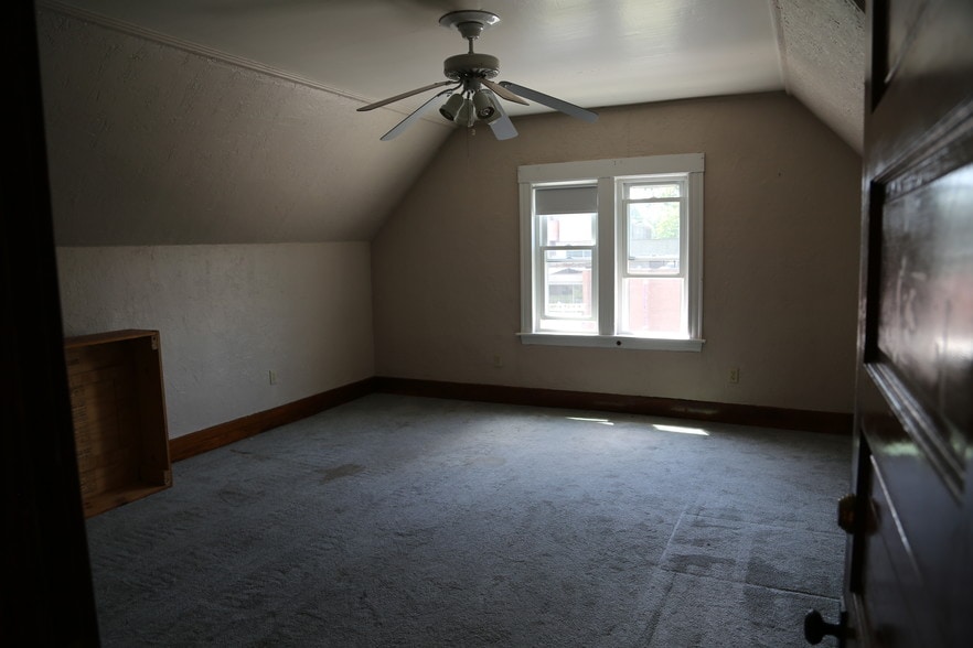 BEDROOM 2 - 16 Charlotte St