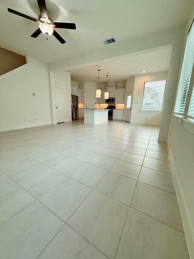 Building Photo - 1539 Crystal Stream Dr