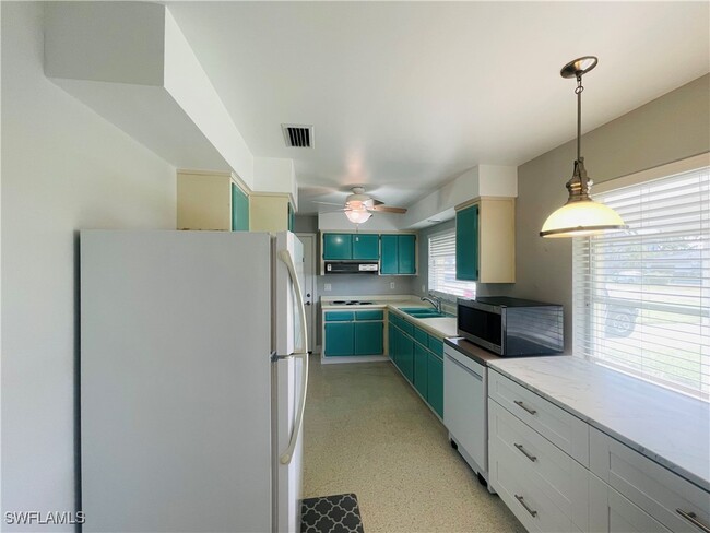 Building Photo - 5348 Cocoa Ct