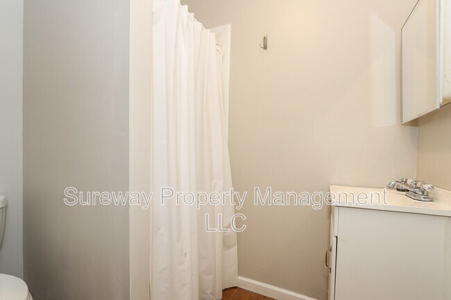 Building Photo - 2019 N Carlisle St