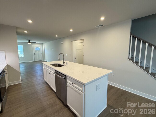 Building Photo - 158 Jameson Pk Dr