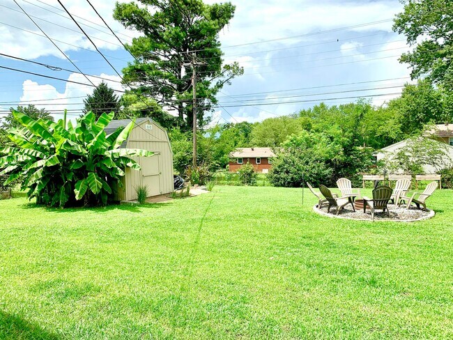 Building Photo - 313 Verdun Dr
