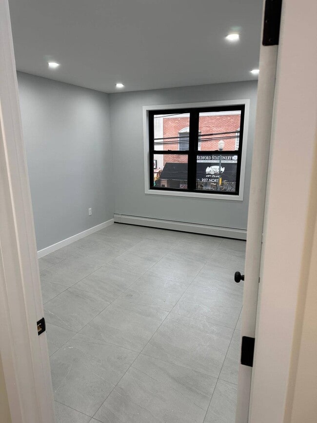 Building Photo - 206 Bedford Ave